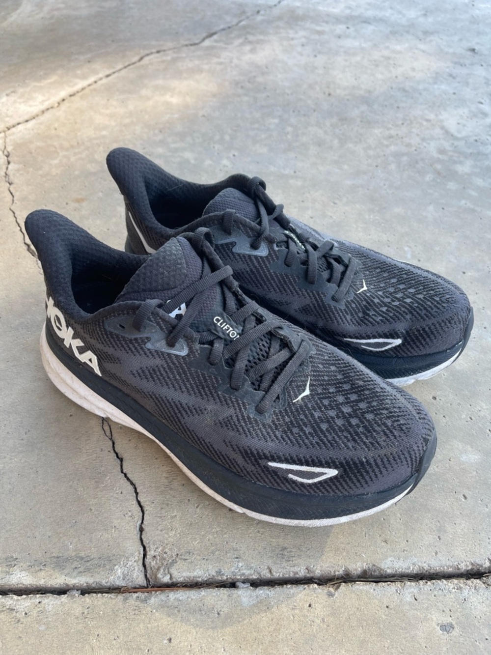 Hoka One One Clifton 9 Men’s Running Shoes Size 9B Black And White Lace Up - Picture 2 of 7